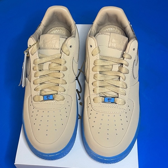 Nike
Air force 1
Protro
Kobe
Brand new - Picture 3 of 16